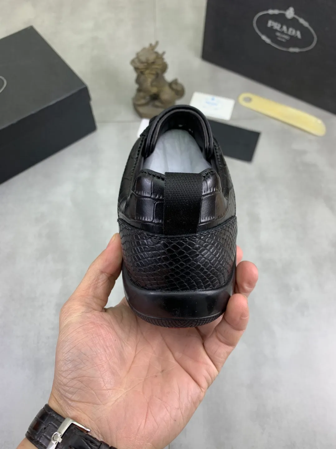 Men's Men's Shoes P400💰[New Style] The latest classic model of high-quality PRADA breathable and comfortable men's shoes is now on the official website, 1:1 copied, synchronized in Hong Kong, and on the same catwalk; all made of calfskin with breathable mesh fabric ➕Imported soft and comfortable sheep Leather lining, 🍡🍡original rubber outsole is non-slip and wear-resistant; comfortable to wear, attractive style, fine workmanship, and simple and neat shoe last, showing a man's courage and toughness, 👍size 38 to 44; 3⃣️colors🉑️ to choose from